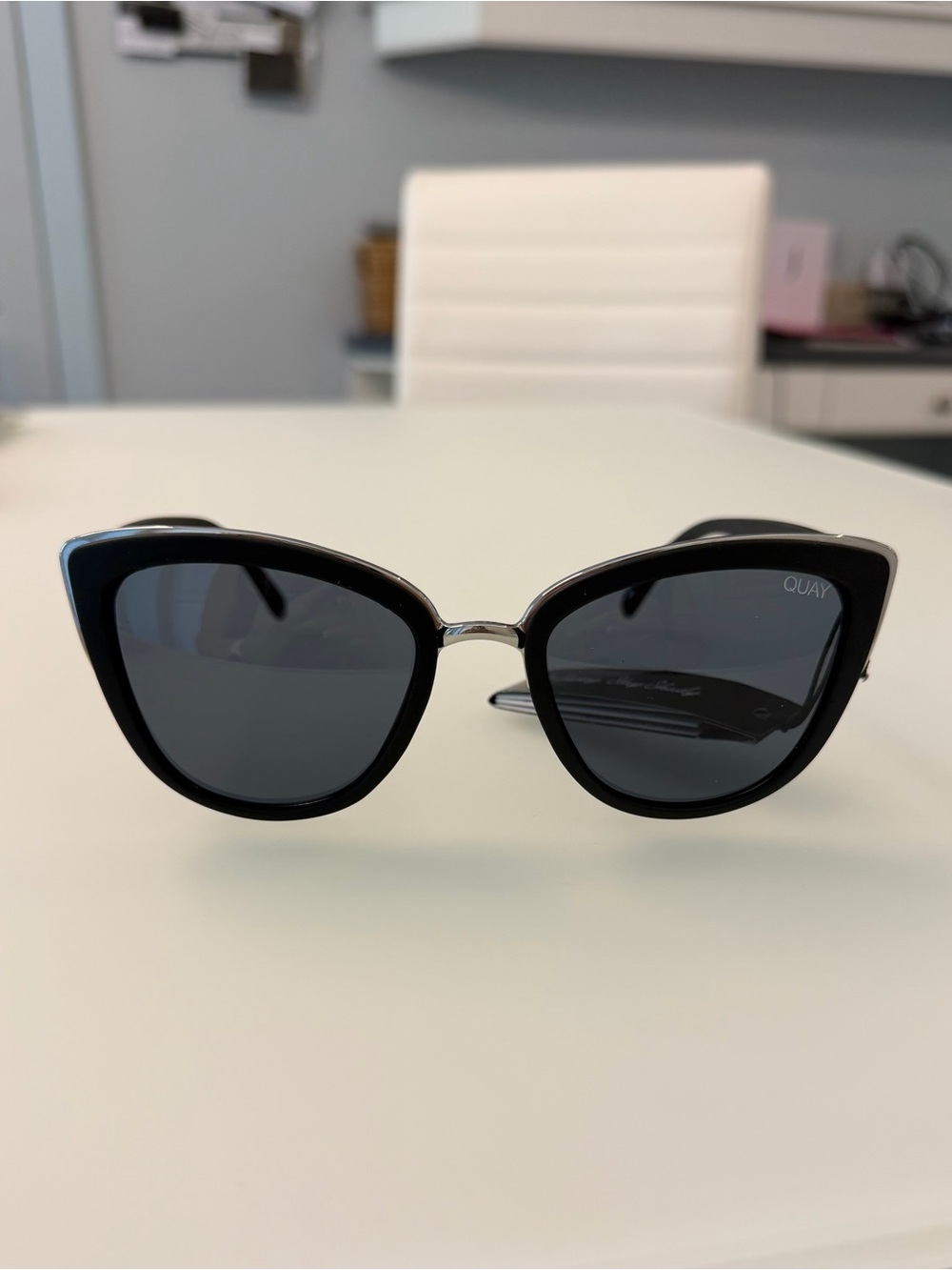 NEW Quay Australia Black Cat Eye Sunglasses - Women (tags attached)